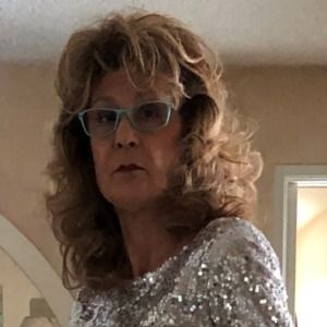 Meet your Posher, Esther